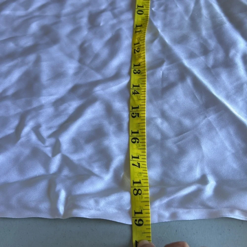 Luxurious White Satin Pillowcase - Picture 4 of 7